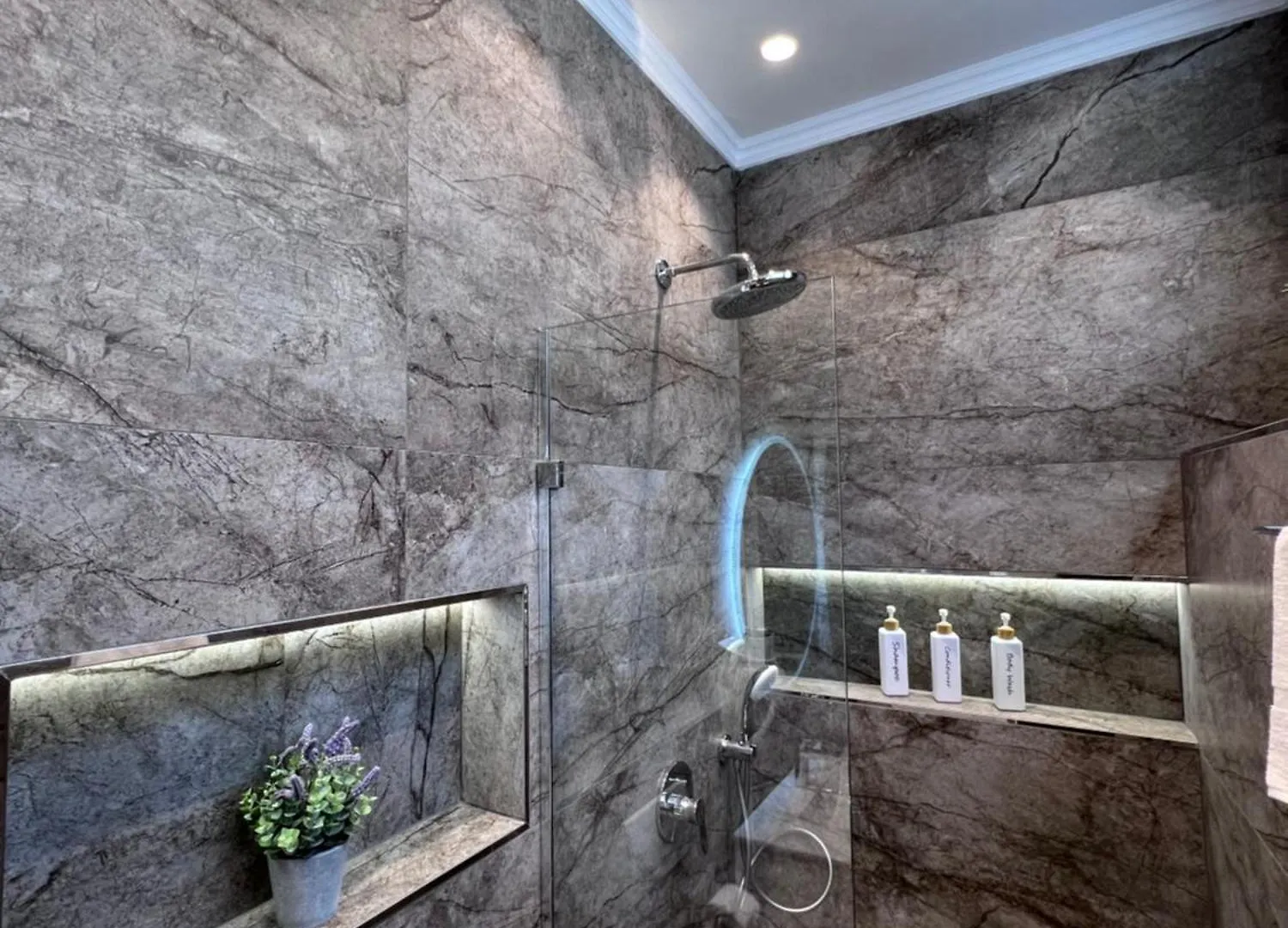 Modern Studio Apartment In A Villa - Tirane Albanië